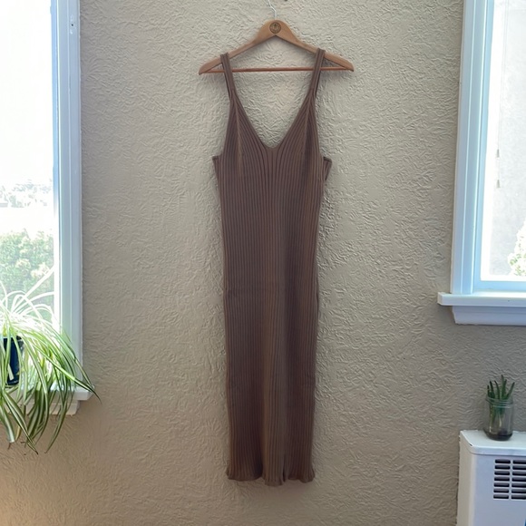 H&M tan knit tank dress with back slit NWOT, - Picture 2 of 11